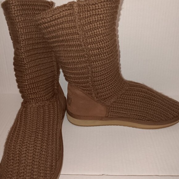SKECHERS USA KNITTED SWEATER BOOTS - Picture 5 of 13